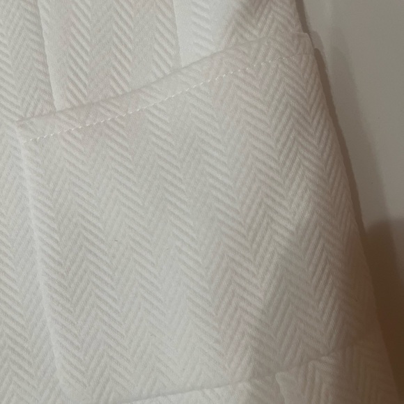 Talbots Two Button White Blazer Size 6. - Picture 4 of 5